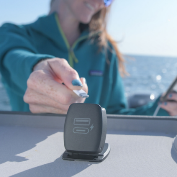 Scanstrut Fast – Charging Port Flip Pro, 1xUSB-A & 1xUSB-C Gadgets Cavo Yachting